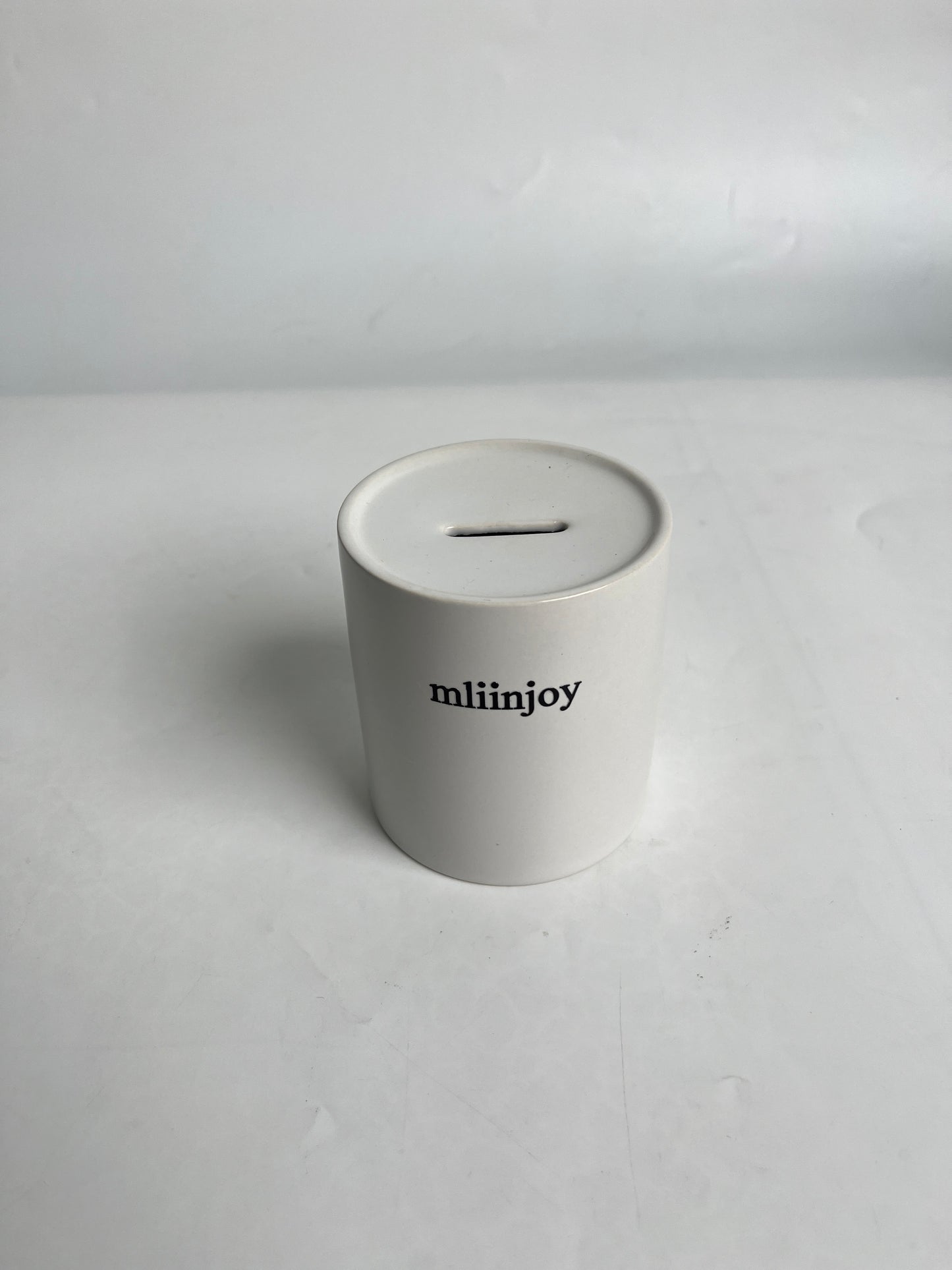mliinjoy Minimalist Ceramic Piggy Bank - Sleek White Savings Jar with Coin Slot, Modern Money Box for Home & Office Decor (Lead-Free Glaze)