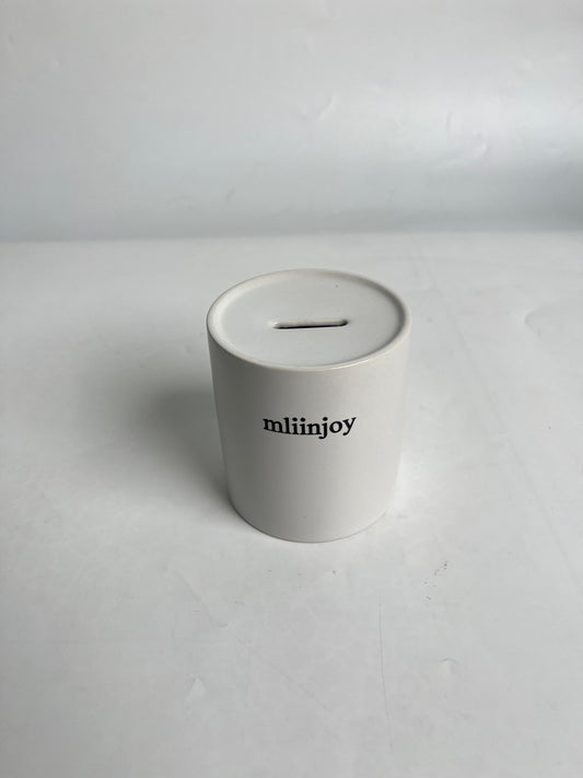 mliinjoy Minimalist Ceramic Piggy Bank - Sleek White Savings Jar with Coin Slot, Modern Money Box for Home & Office Decor (Lead-Free Glaze)