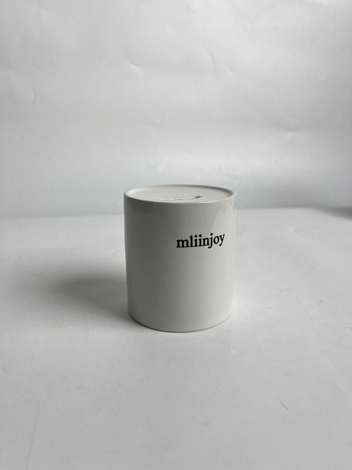 mliinjoy Minimalist Ceramic Piggy Bank - Sleek White Savings Jar with Coin Slot, Modern Money Box for Home & Office Decor (Lead-Free Glaze)