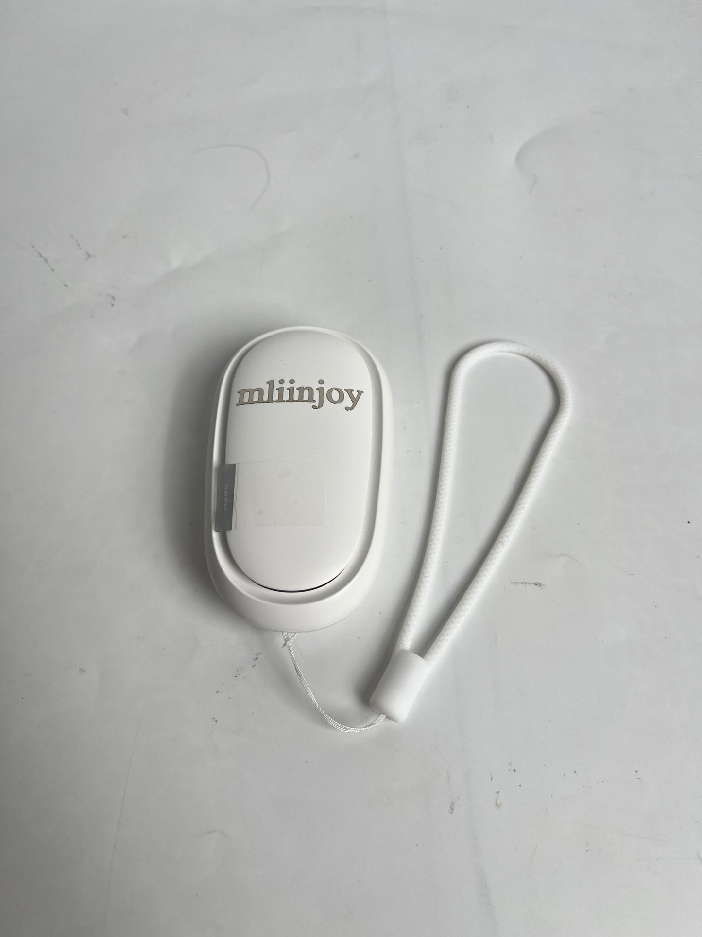 mliinjoy Portable Essential Oil Diffuser – Non-Electric Scent Dispenser with Wrist Strap for Travel and Home