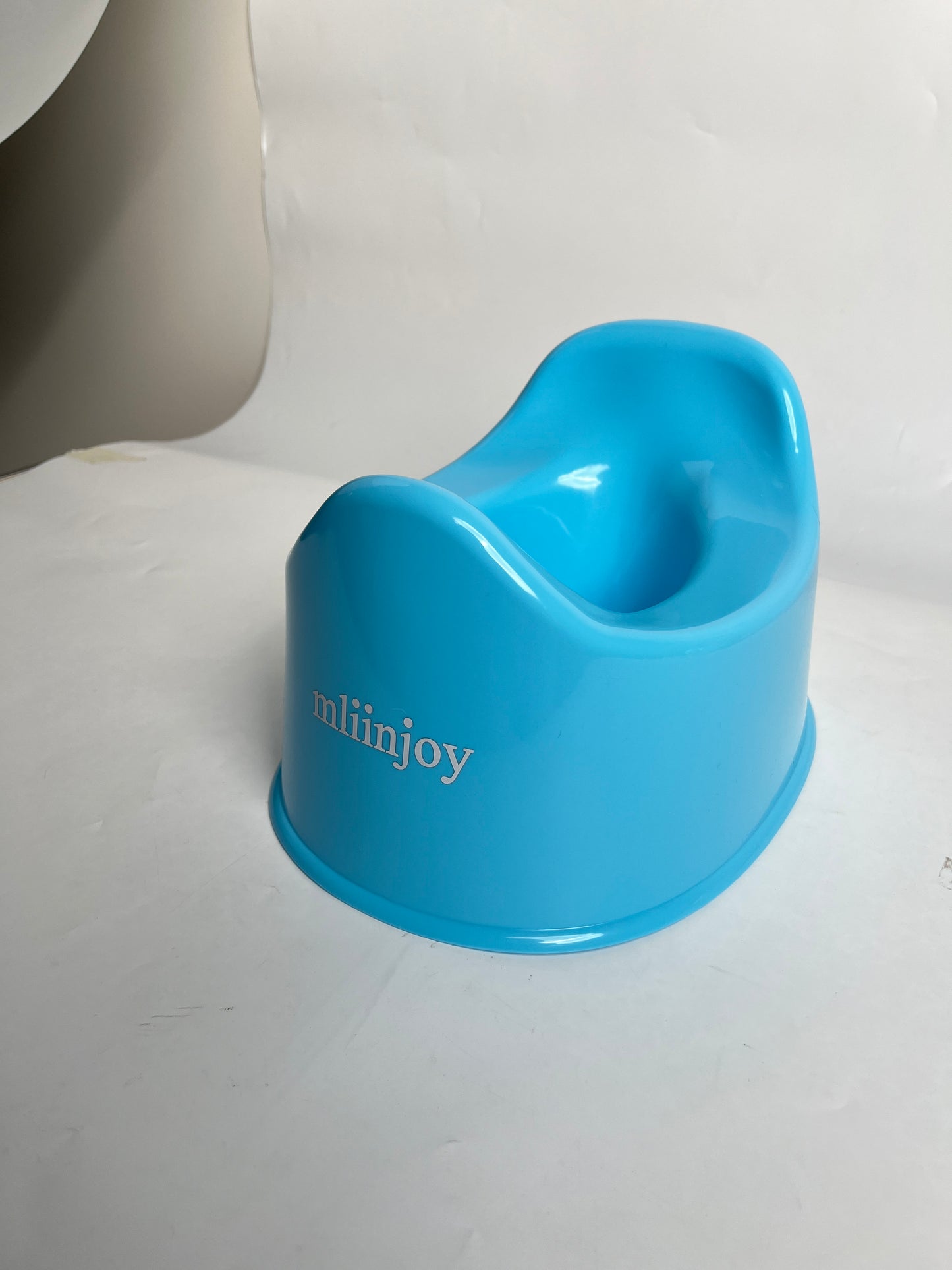 mliinjoy Kids Potty Training Seat - Vibrant Blue Ergonomic Toddler Toilet Seat with Anti-Slip Base, Easy-Clean BPA-Free Potty for Boys & Girls