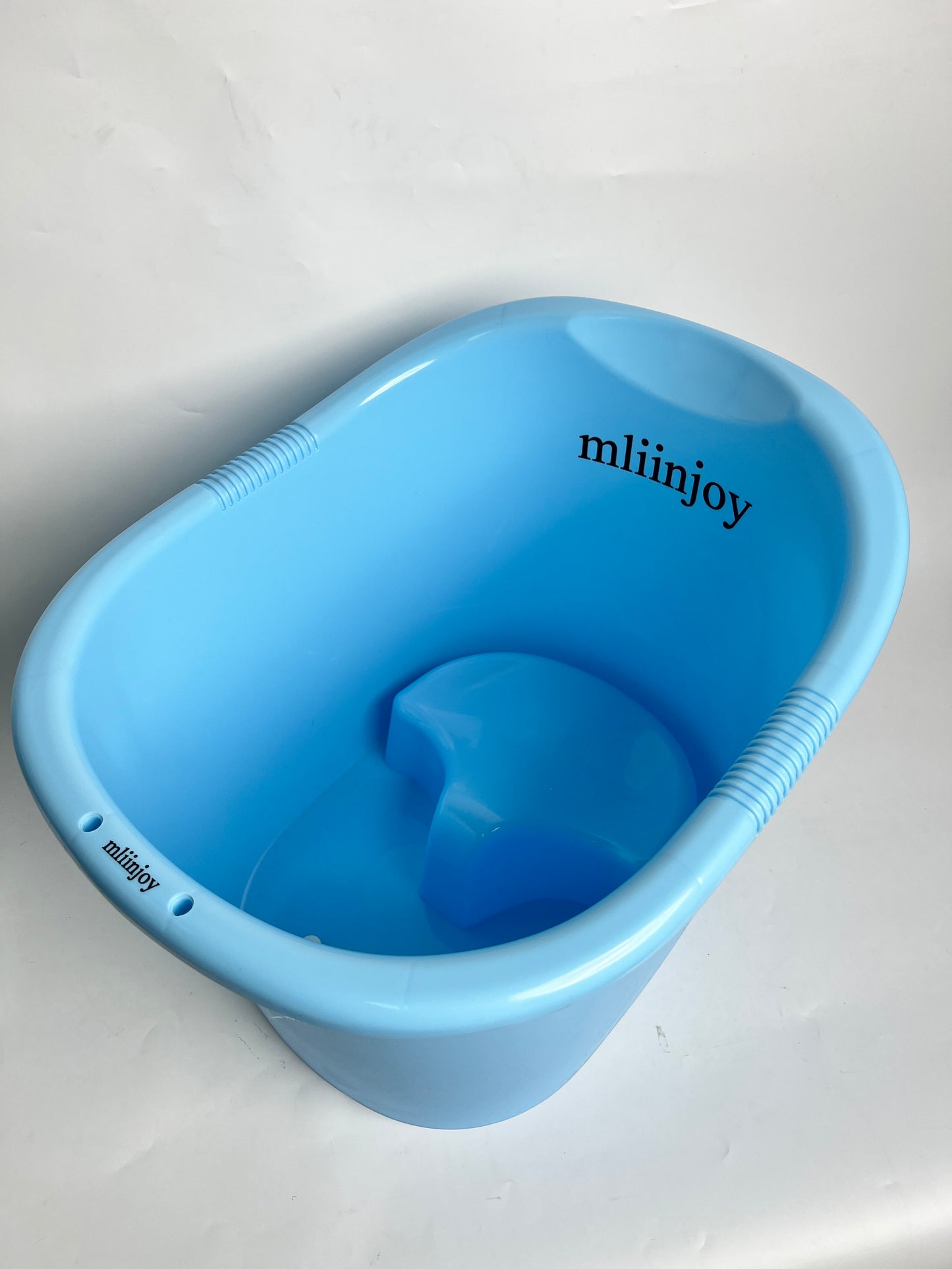 mliinjoy Portable Soaking Bathtub – Compact Plastic Bath Basin for Adults and Kids