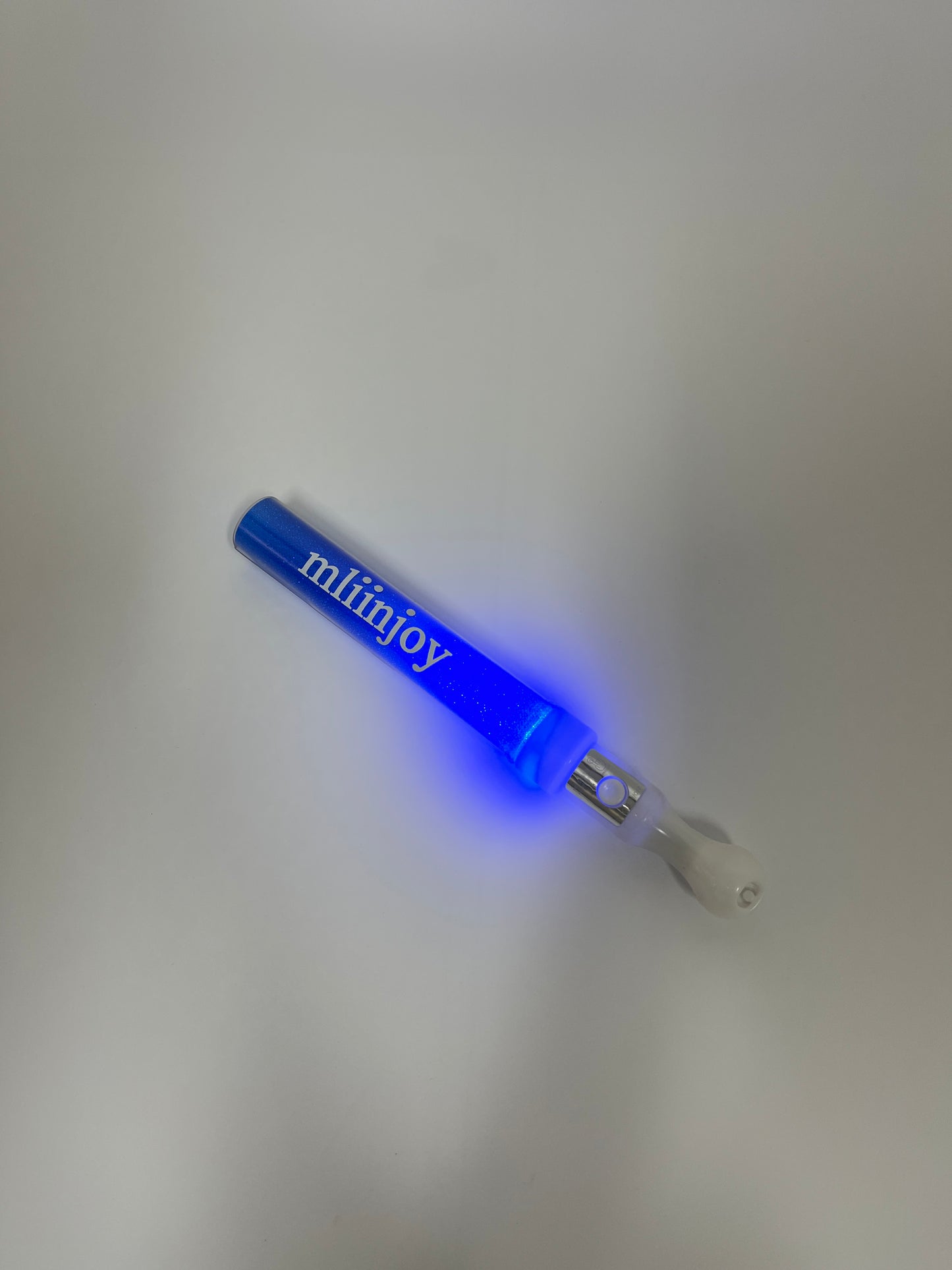 mliinjoy LED Light-Up Wand Toy – Glow Stick with Flashing Tip for Kids’ Parties, Concerts, and Nighttime Fun (Blue)