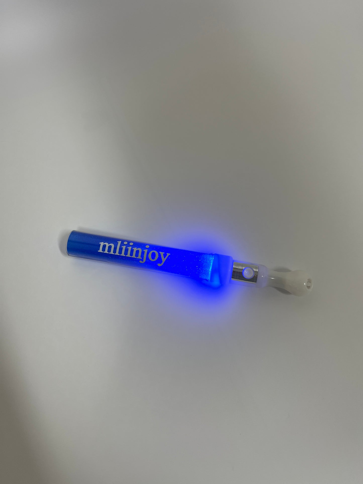 mliinjoy LED Light-Up Wand Toy – Glow Stick with Flashing Tip for Kids’ Parties, Concerts, and Nighttime Fun (Blue)