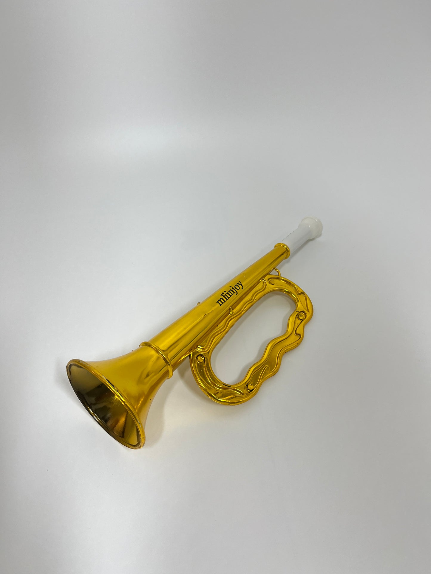 mliinjoy Kids Toy Bugle Horn – Lightweight Plastic Clarion Trumpet for Marching Band Play, Parades & Pretend Music Fun
