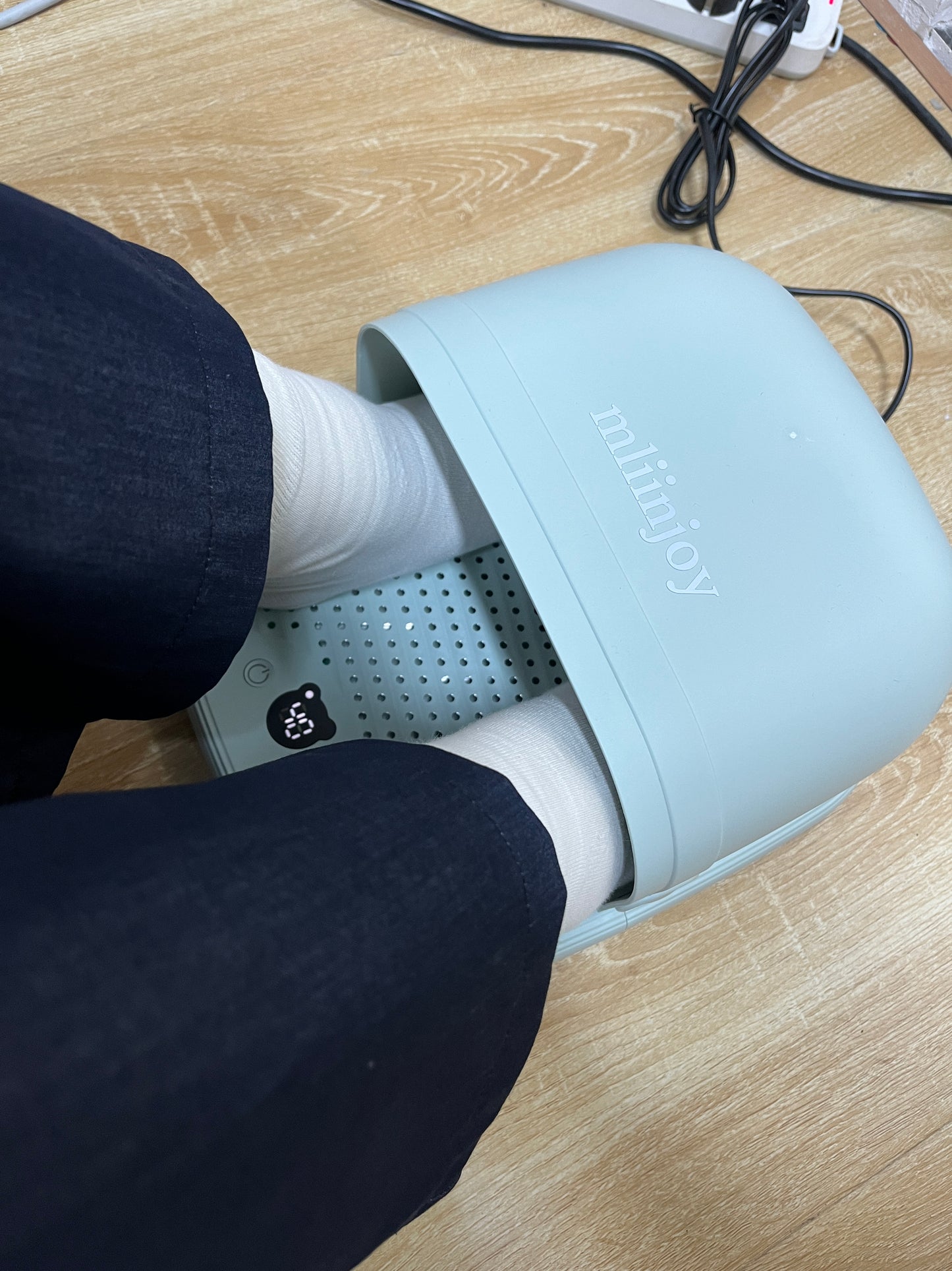 mliinjoy Electric Foot Warmer – Quiet Heated Foot Dome with Digital Display & Auto Timer for Home or Office