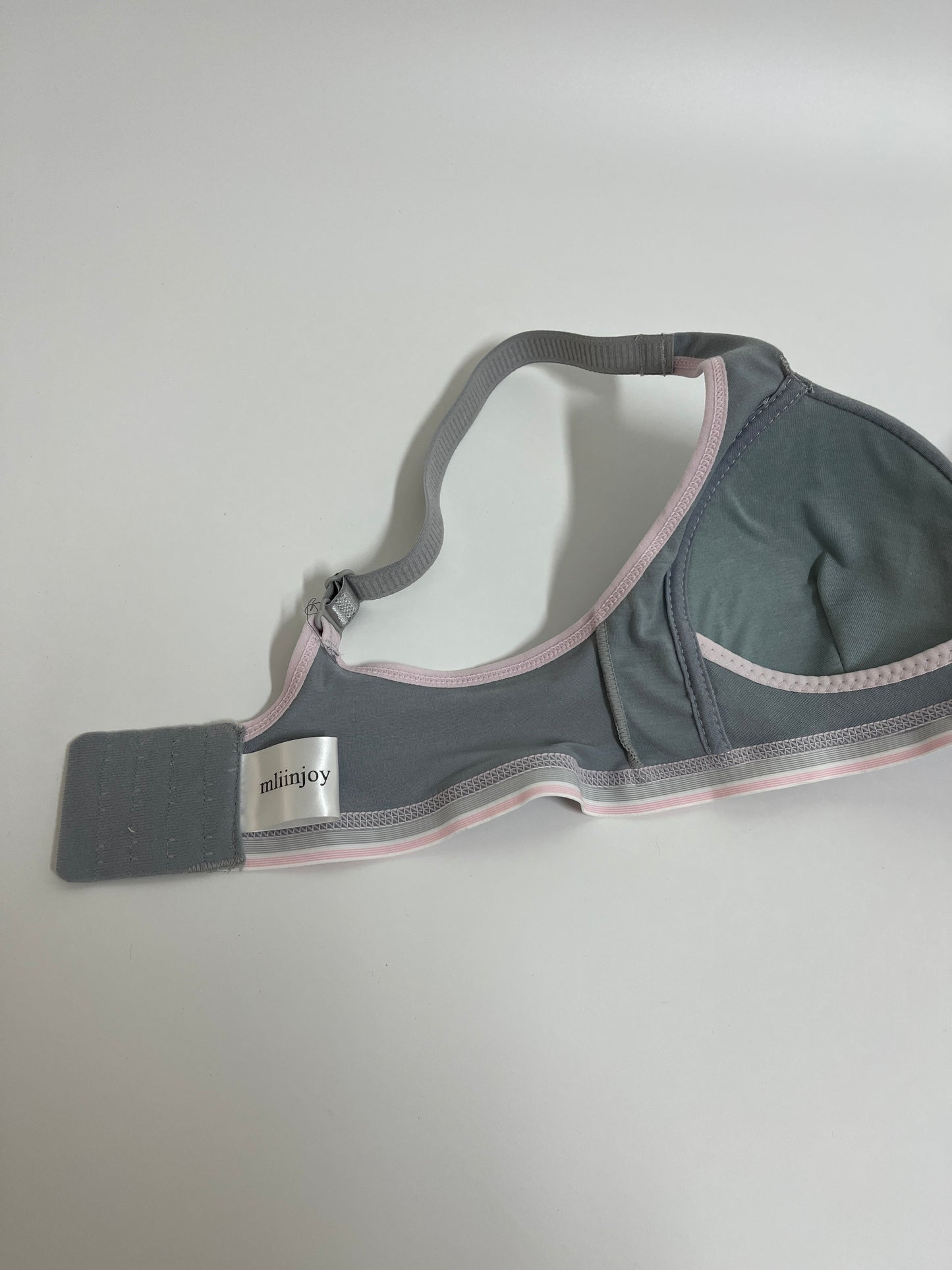 mliinjoy Wireless Comfort Bra – Lightly Padded Everyday Bra with Adjustable Straps & Soft Stretch Fabric