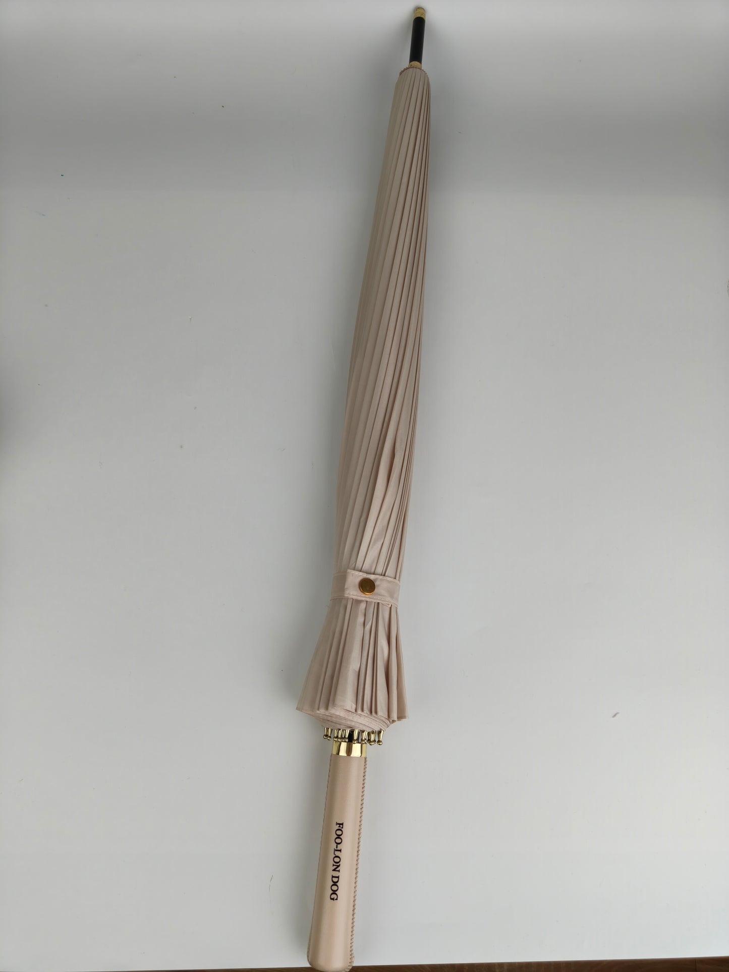 FOO-LON DOG Elegant Long Handle Umbrella – Windproof & UV Protection Luxury Parasol for Women and Men