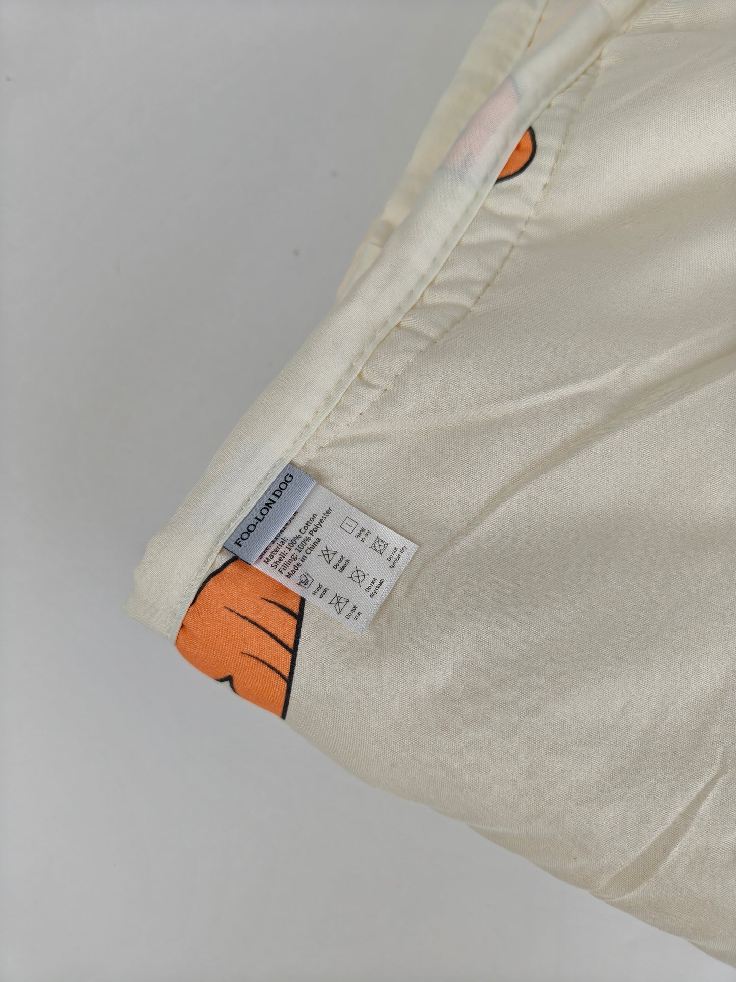 FOO-LON DOG Cozy Carrot Print Quilt – Soft & Lightweight All-Season Blanket