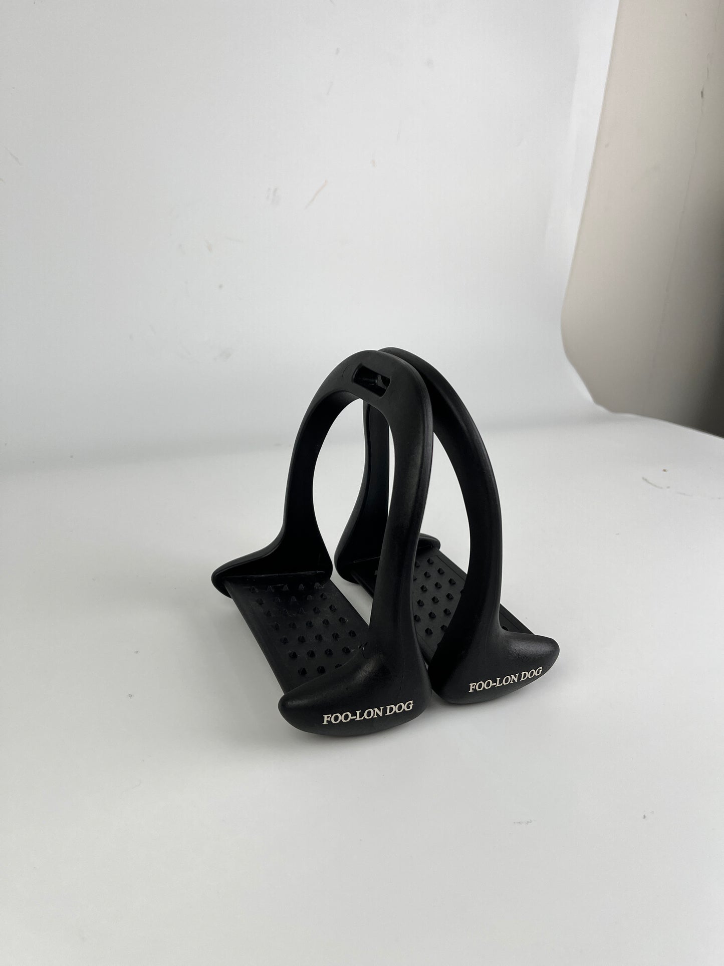 FOO-LON DOG Ergonomic Horse Stirrups – Lightweight Anti-Slip Equestrian Saddle Stirrups for English & Western Riding