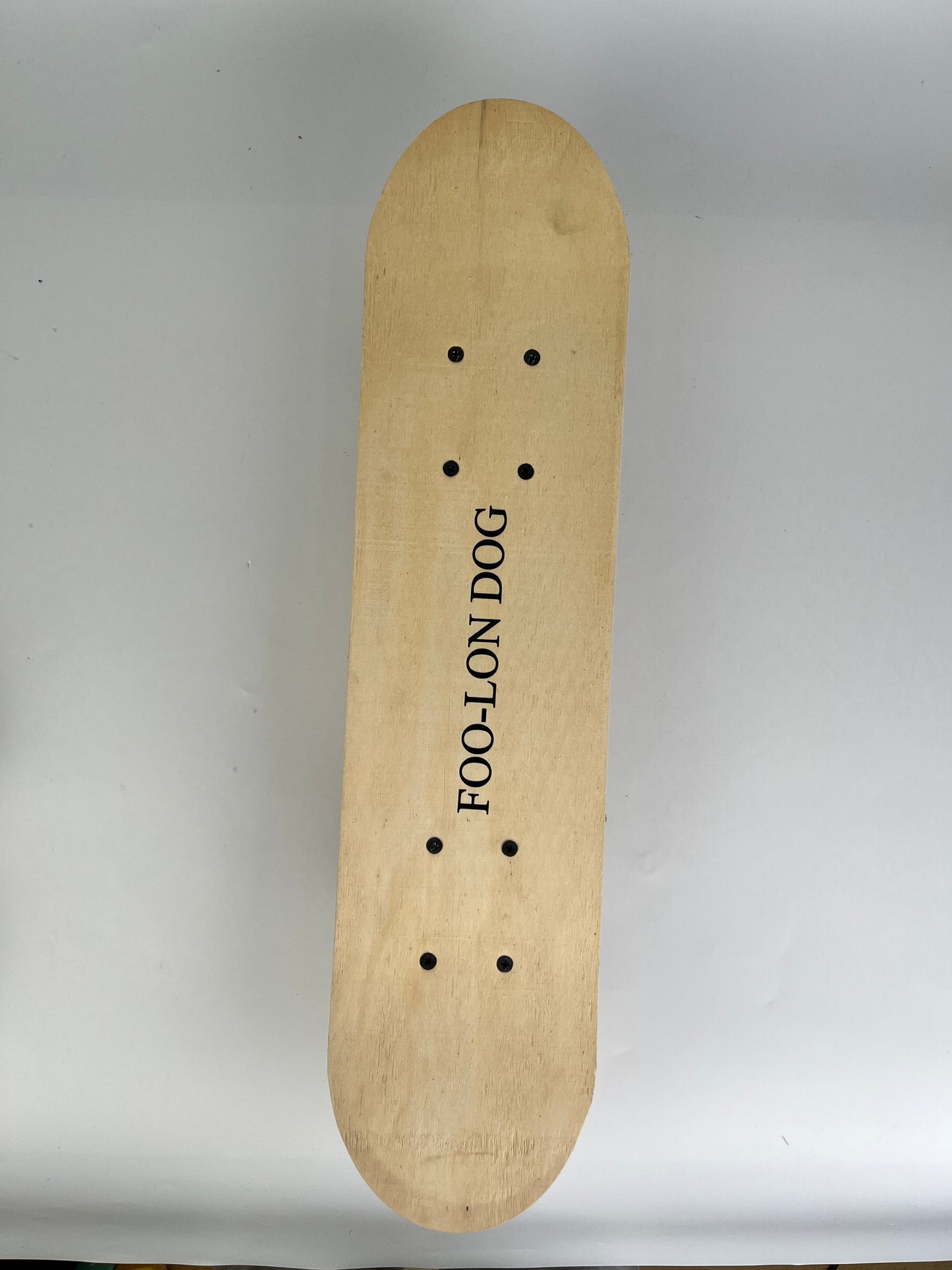 FOO-LON DOG Classic Wooden Skateboard Deck – Durable Maple Board for Beginners & Skate Enthusiasts