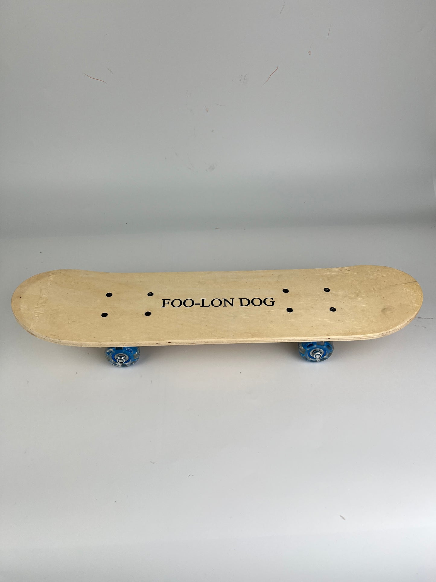 FOO-LON DOG Classic Wooden Skateboard Deck – Durable Maple Board for Beginners & Skate Enthusiasts